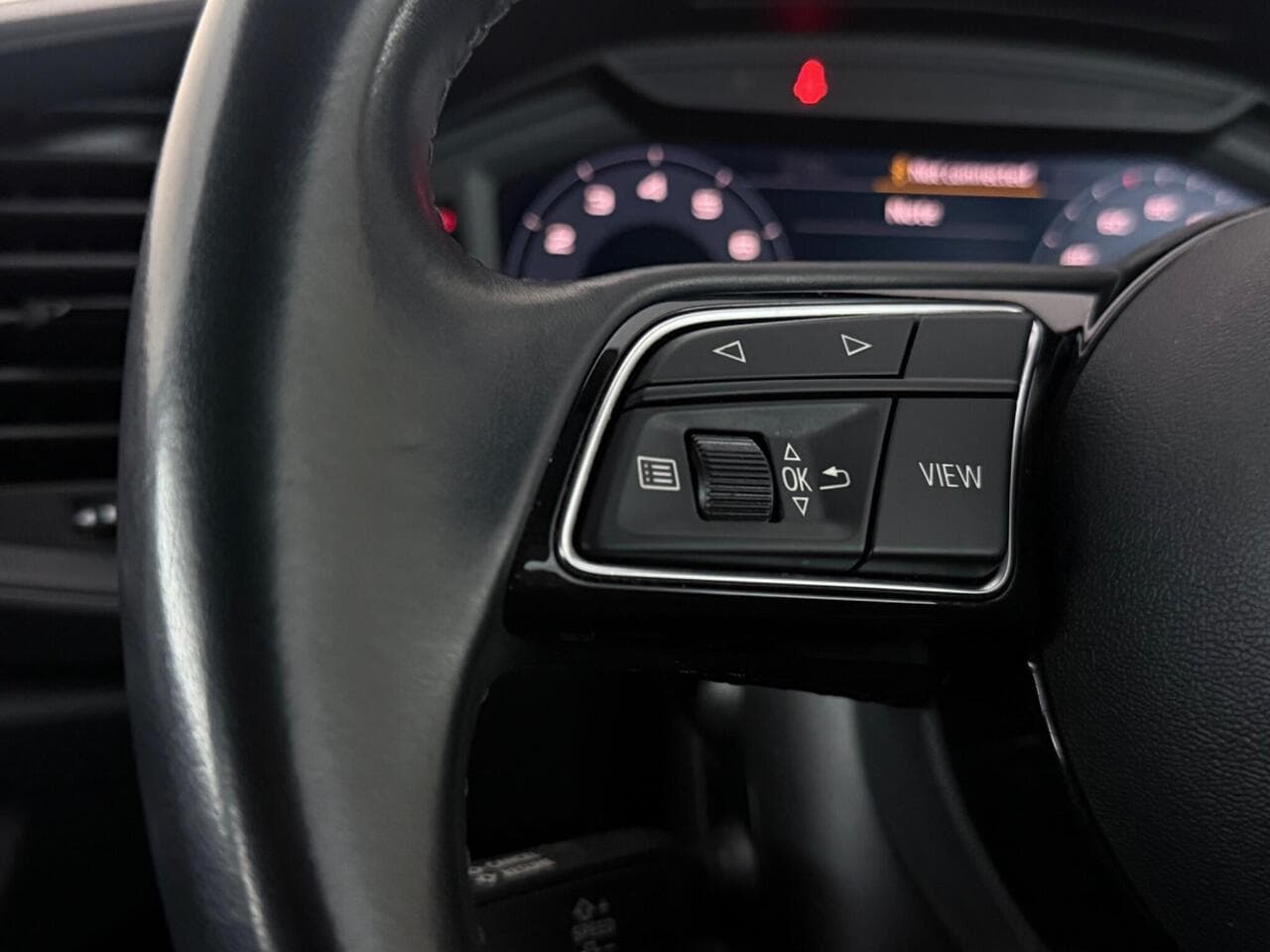 Audi A1 thumbnail Misc Controls