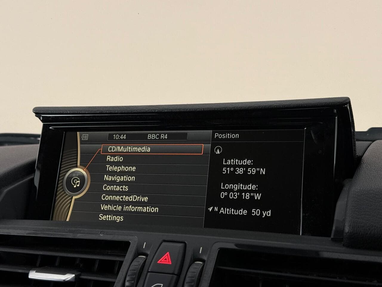 BMW Z4 thumbnail Infotainment System