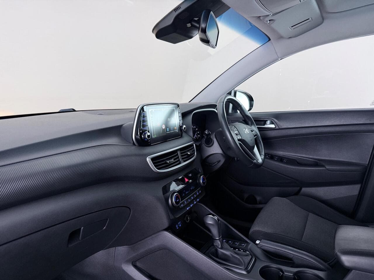 Hyundai TUCSON thumbnail Interior Front