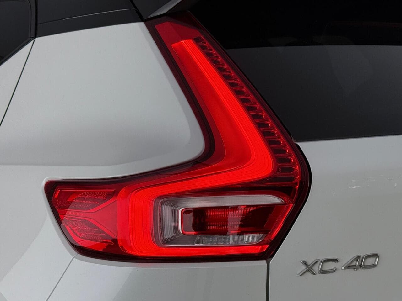 Volvo XC40 thumbnail Lights Rear