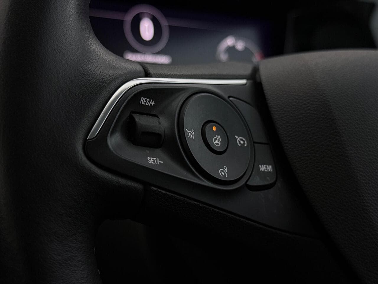 Vauxhall Grandland thumbnail Misc Controls
