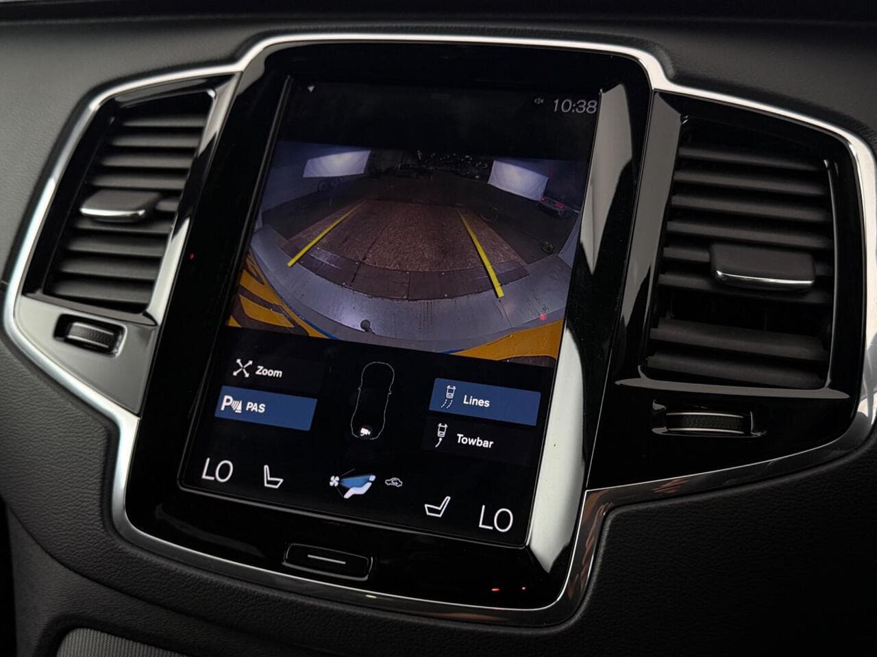 Volvo XC90 thumbnail Infotainment System