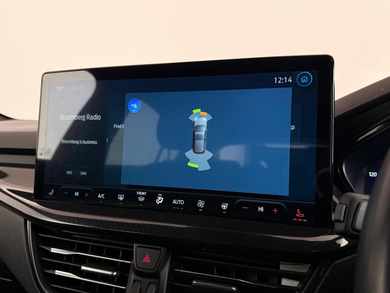 Ford Focus thumbnail Infotainment System