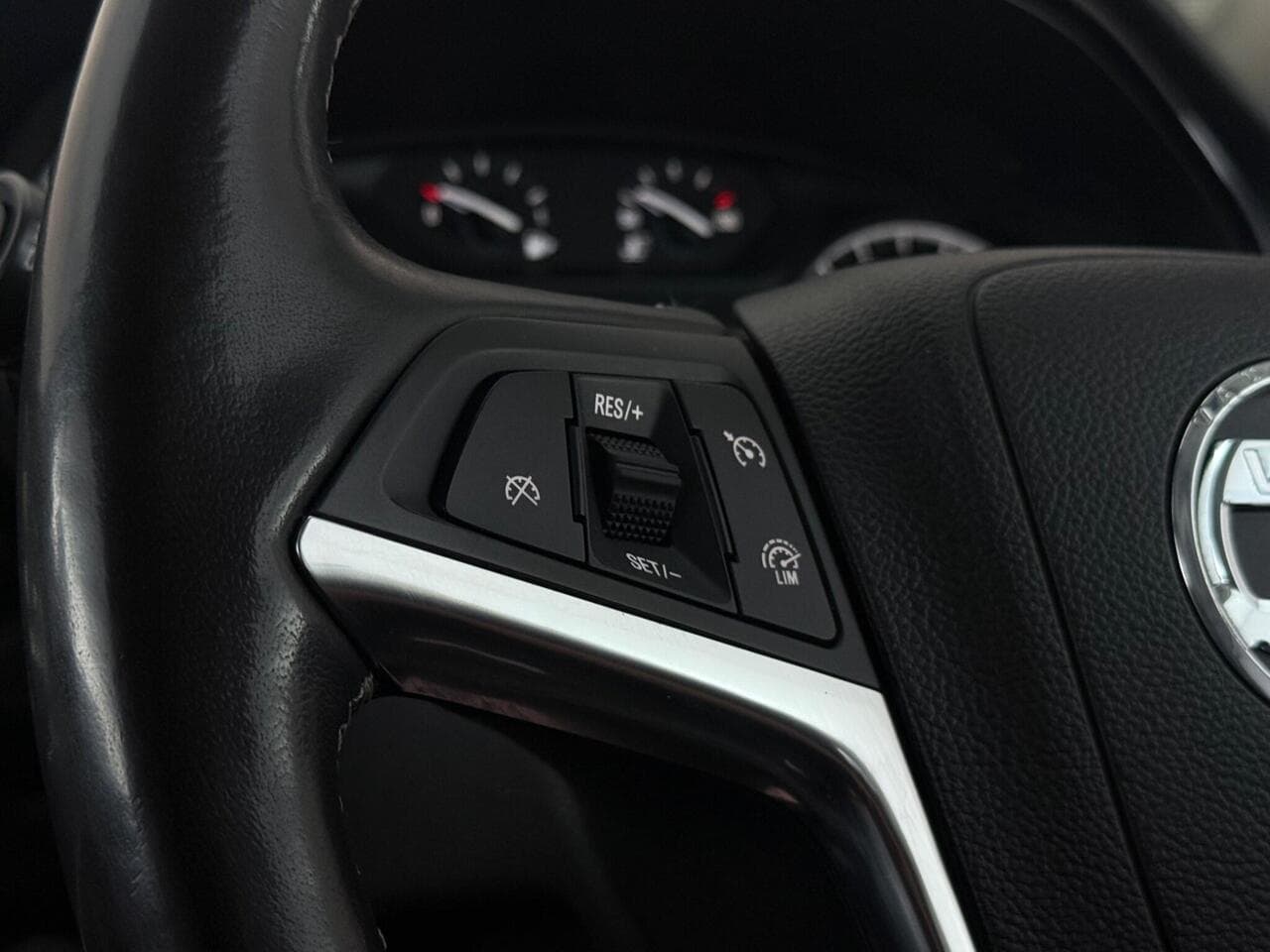 Vauxhall Mokka X thumbnail Misc Controls