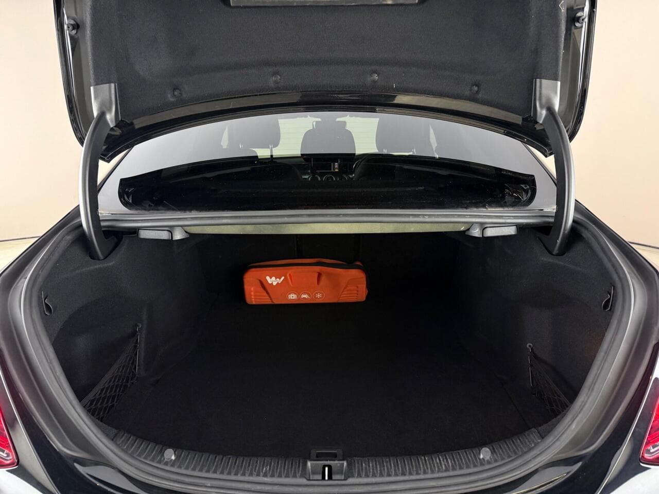 Mercedes-Benz C Class thumbnail Boot