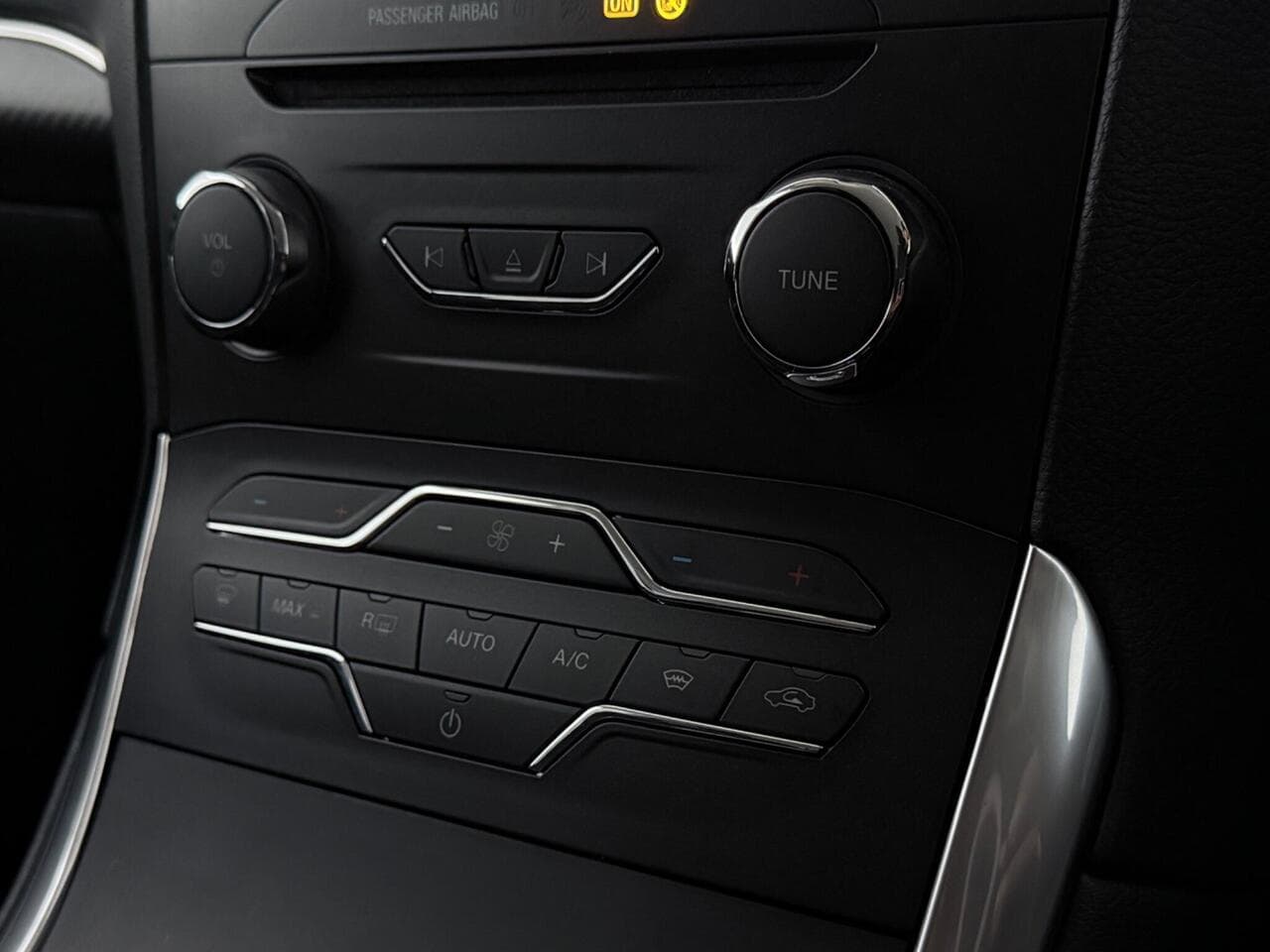 Ford Galaxy thumbnail Misc Controls