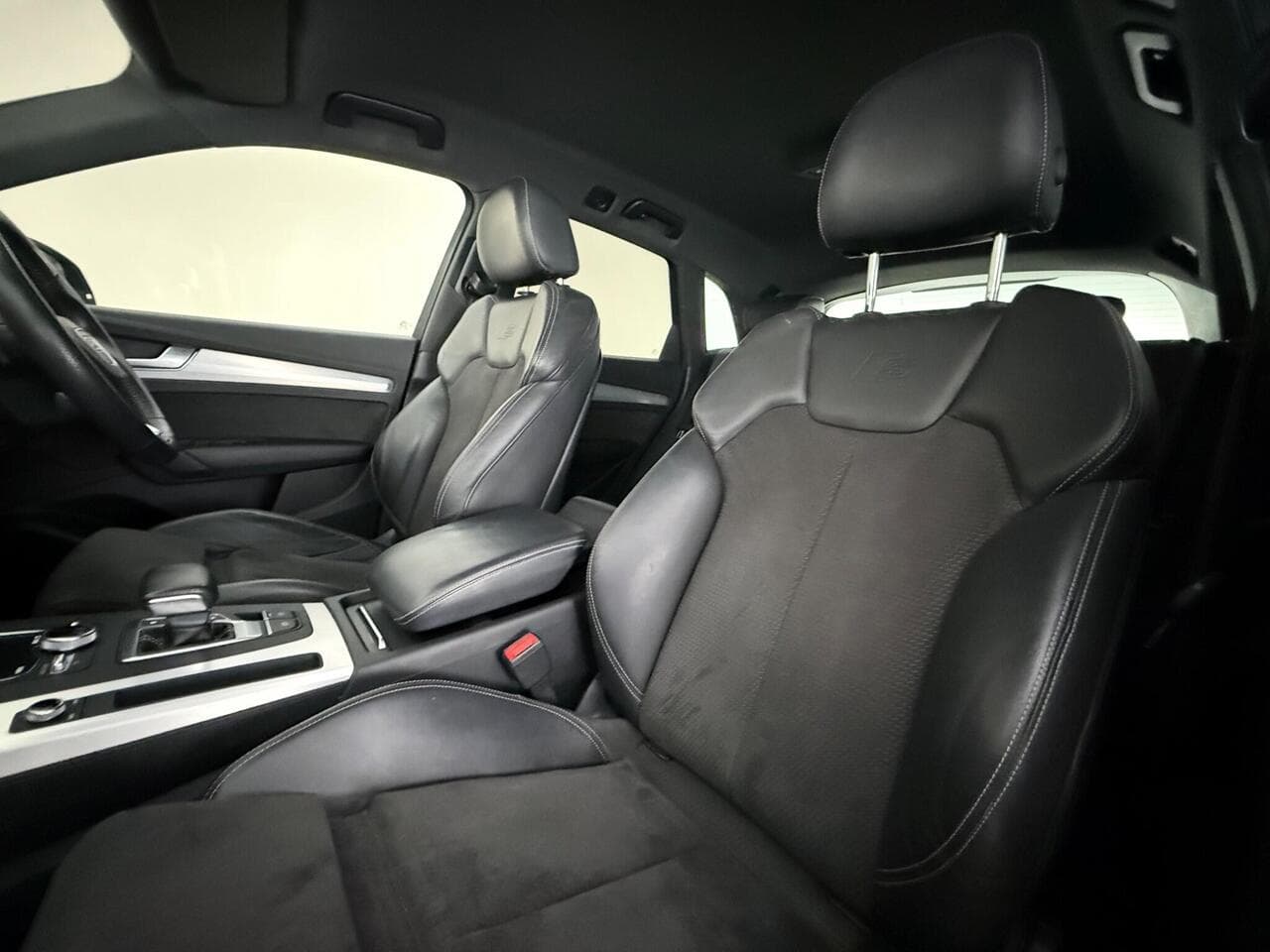 Audi Q5 thumbnail Seat Front Passenger