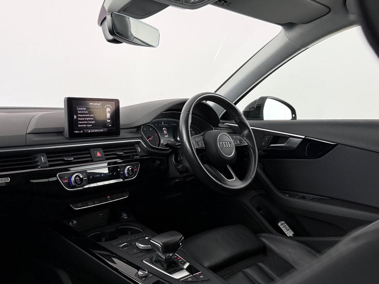 Audi A4 thumbnail Interior Front