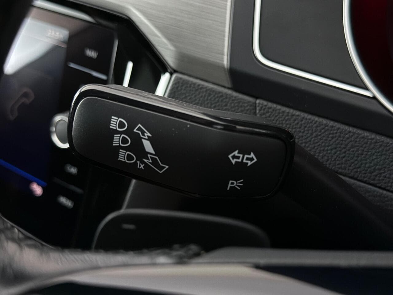Volkswagen Arteon thumbnail Misc Controls