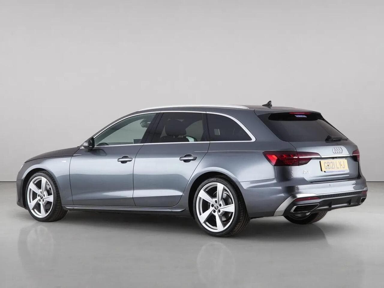 Audi A4 Avant thumbnail Rear Left