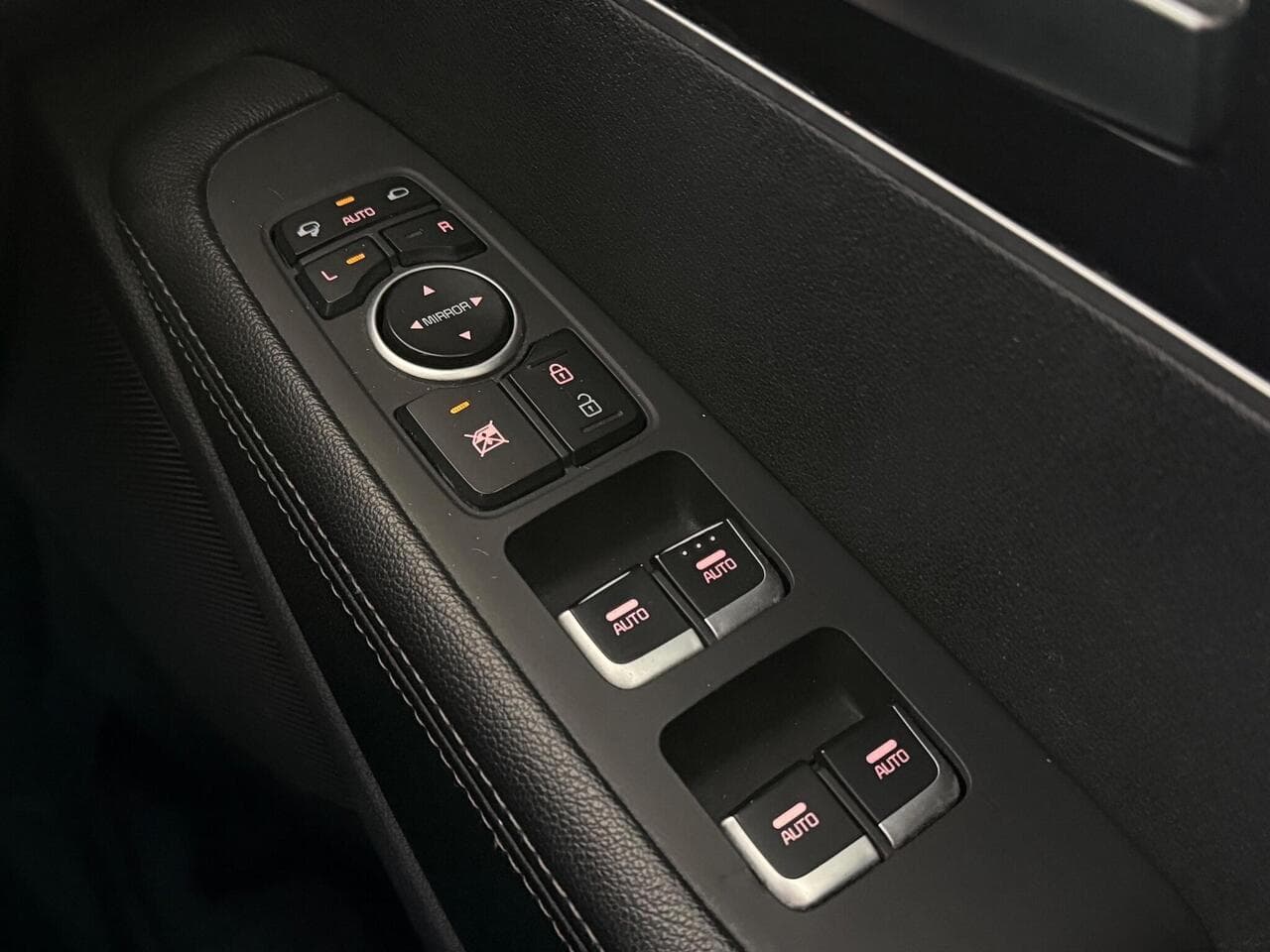 Kia Sorento thumbnail Misc Controls