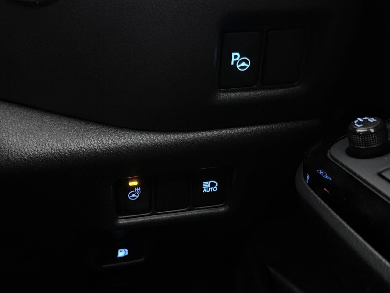 Toyota C-HR thumbnail Misc Controls