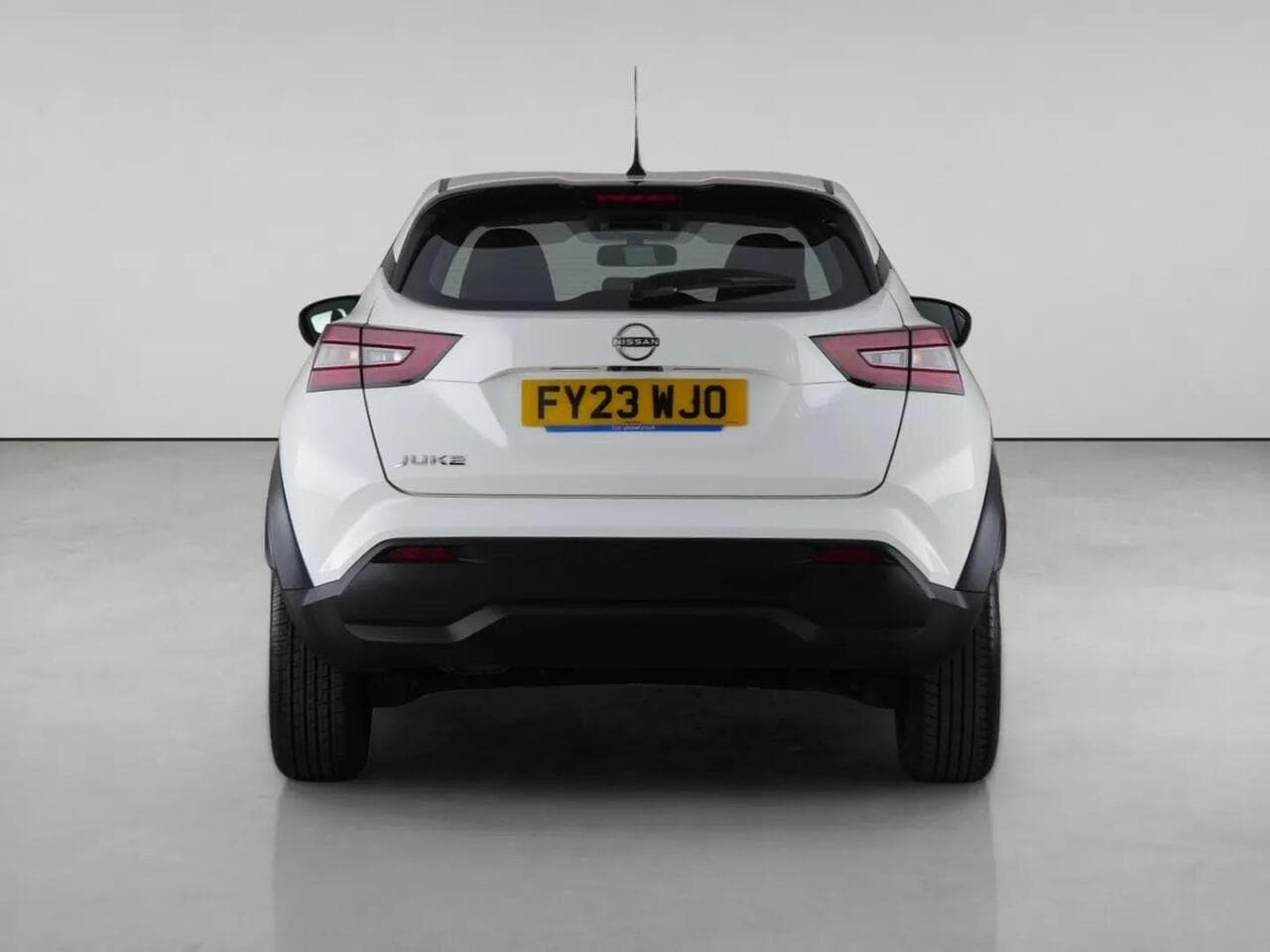 Nissan Juke thumbnail Rear