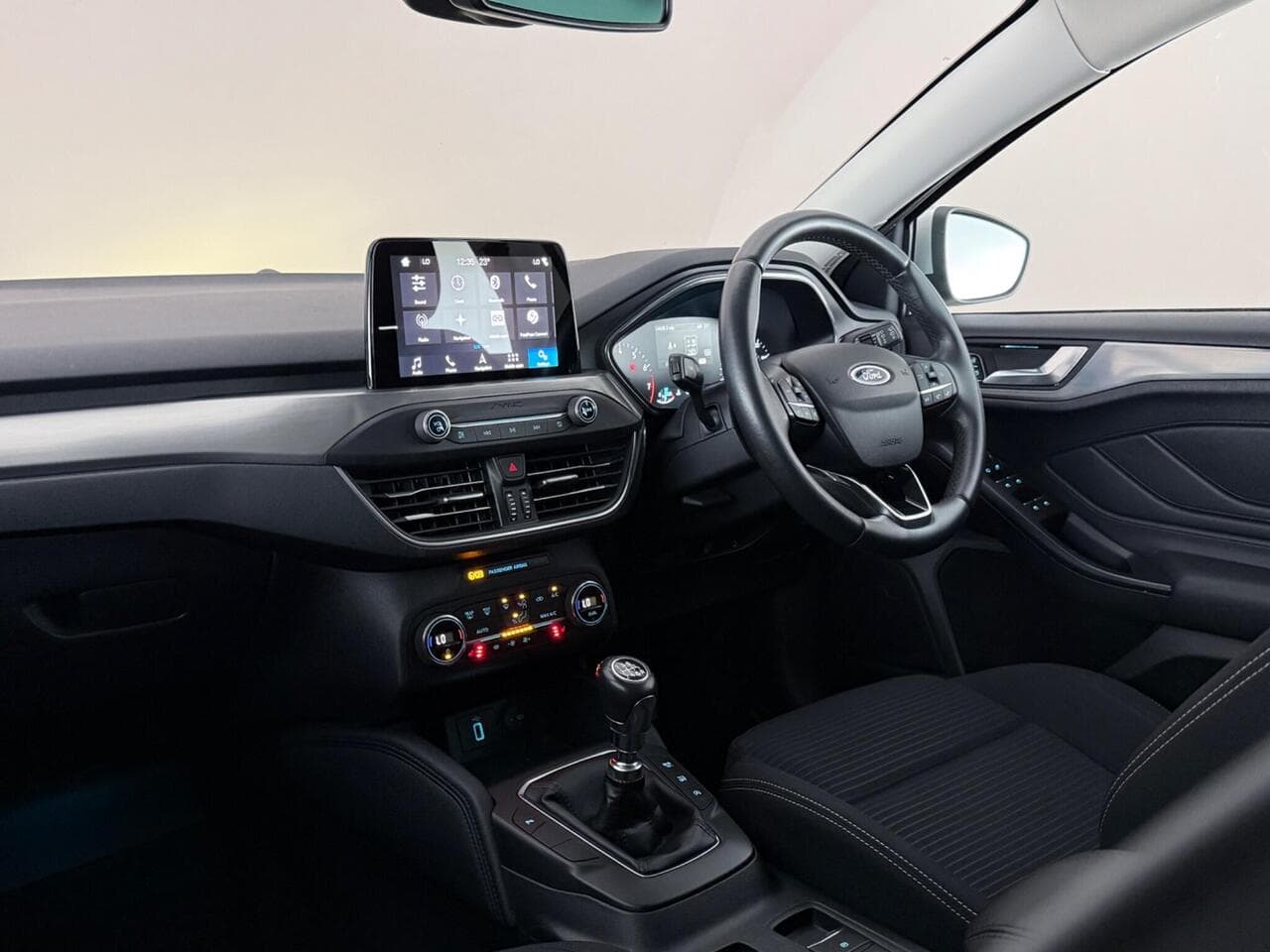 Ford Focus thumbnail Interior Front