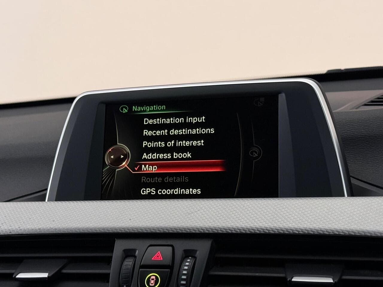 BMW X1 thumbnail Infotainment System
