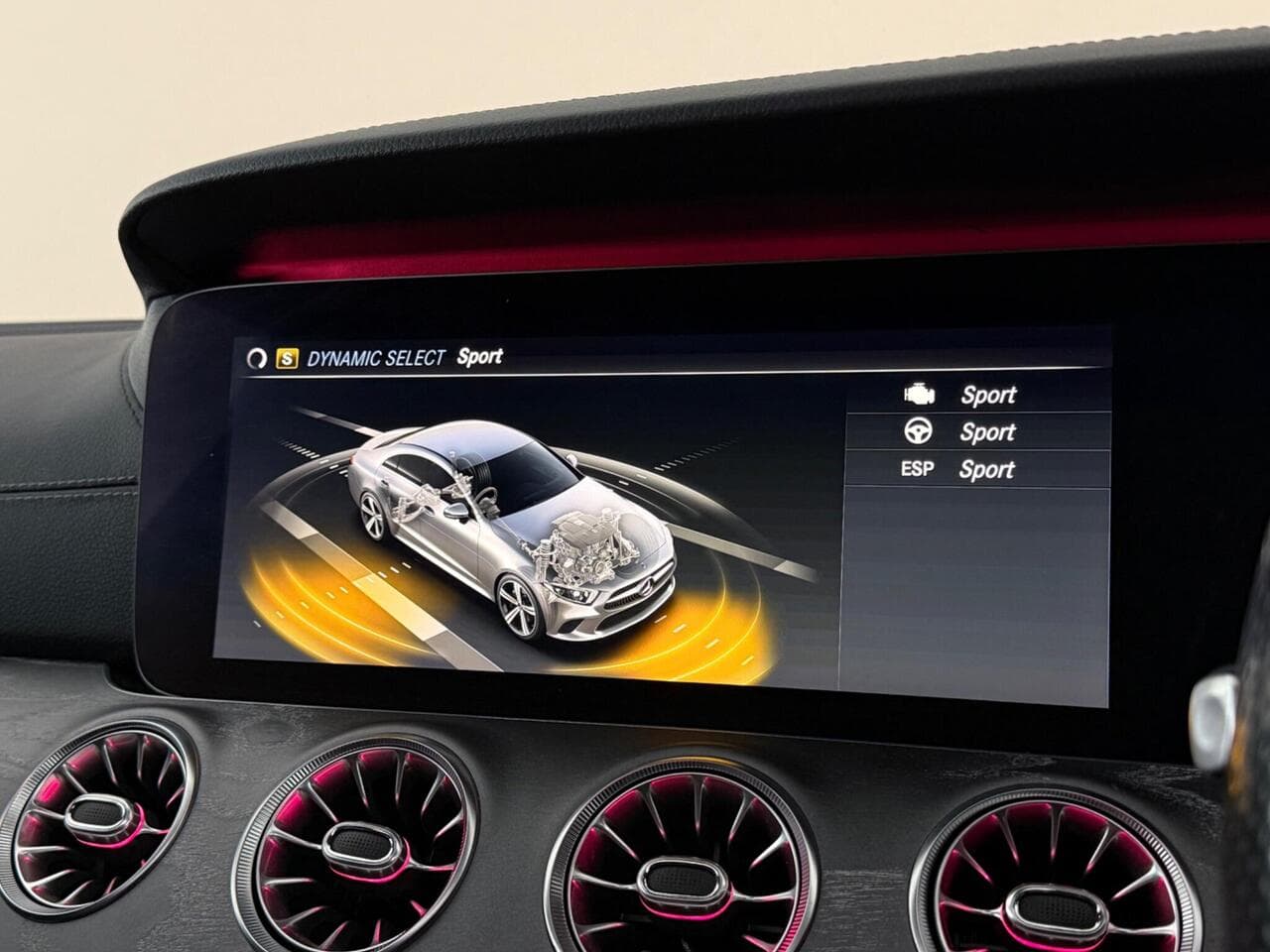 Mercedes-Benz CLS thumbnail Infotainment System