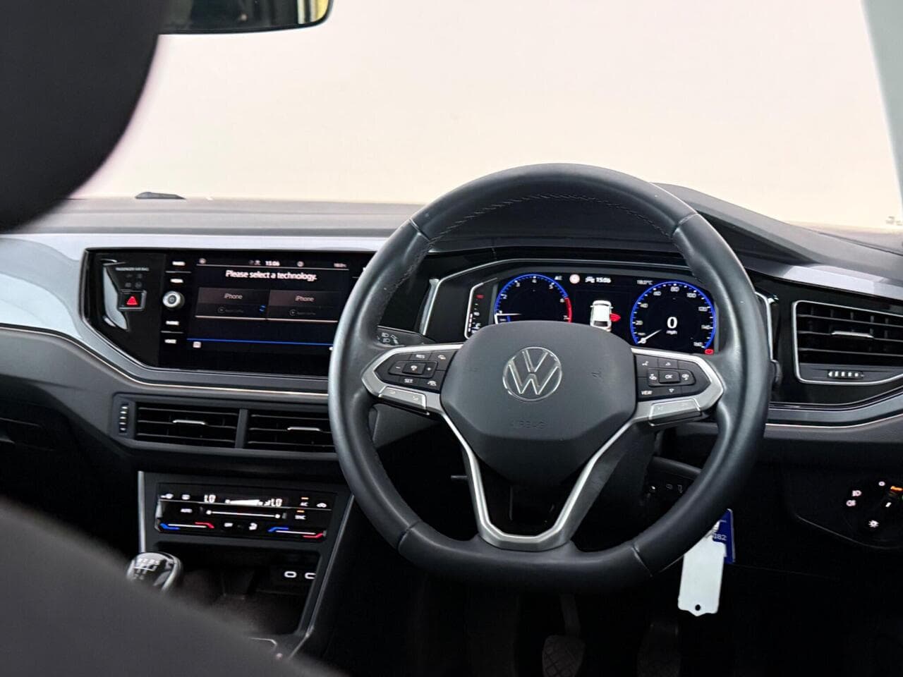 Volkswagen Polo thumbnail Steering Wheel