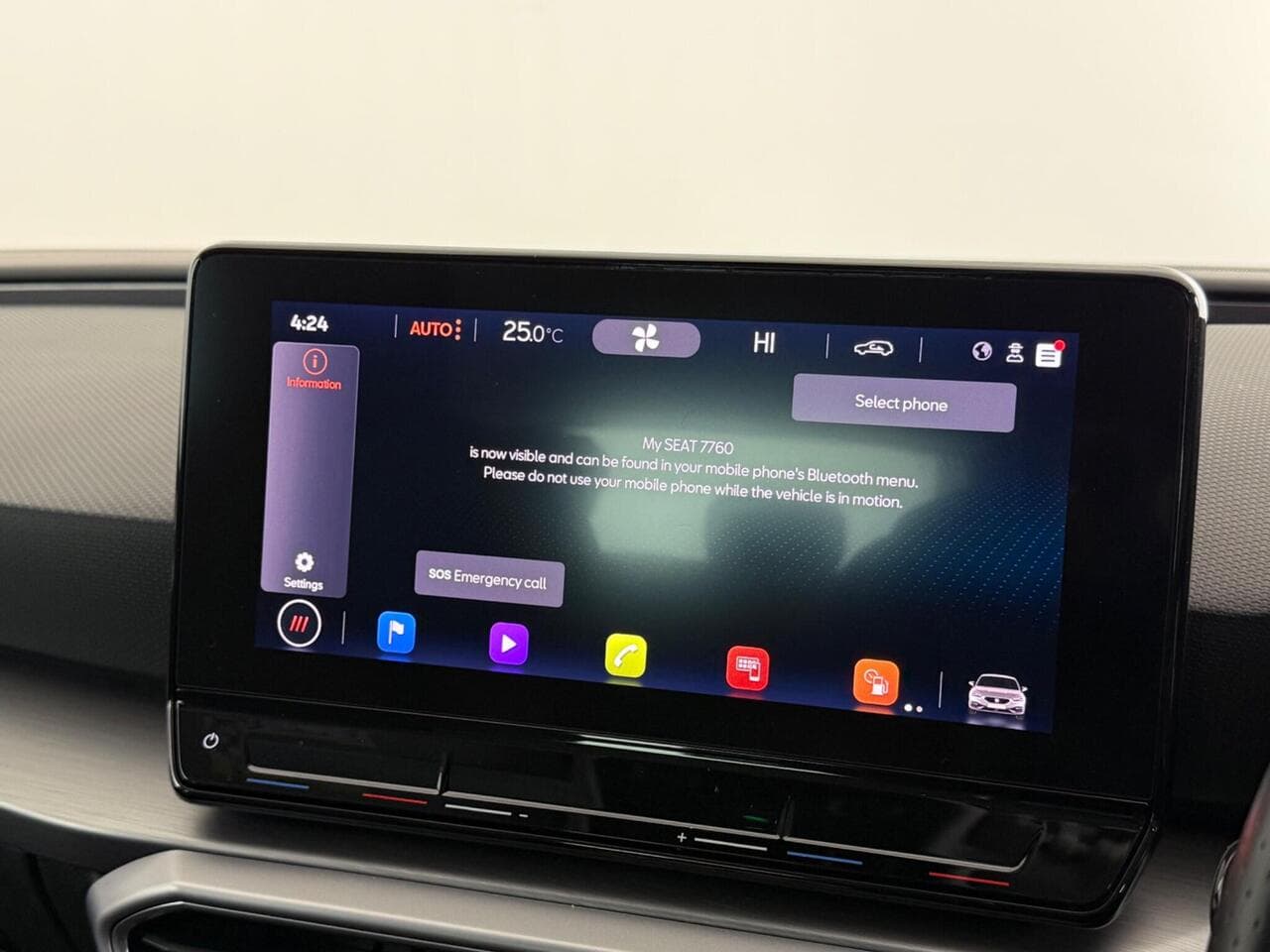 SEAT Leon thumbnail Infotainment System