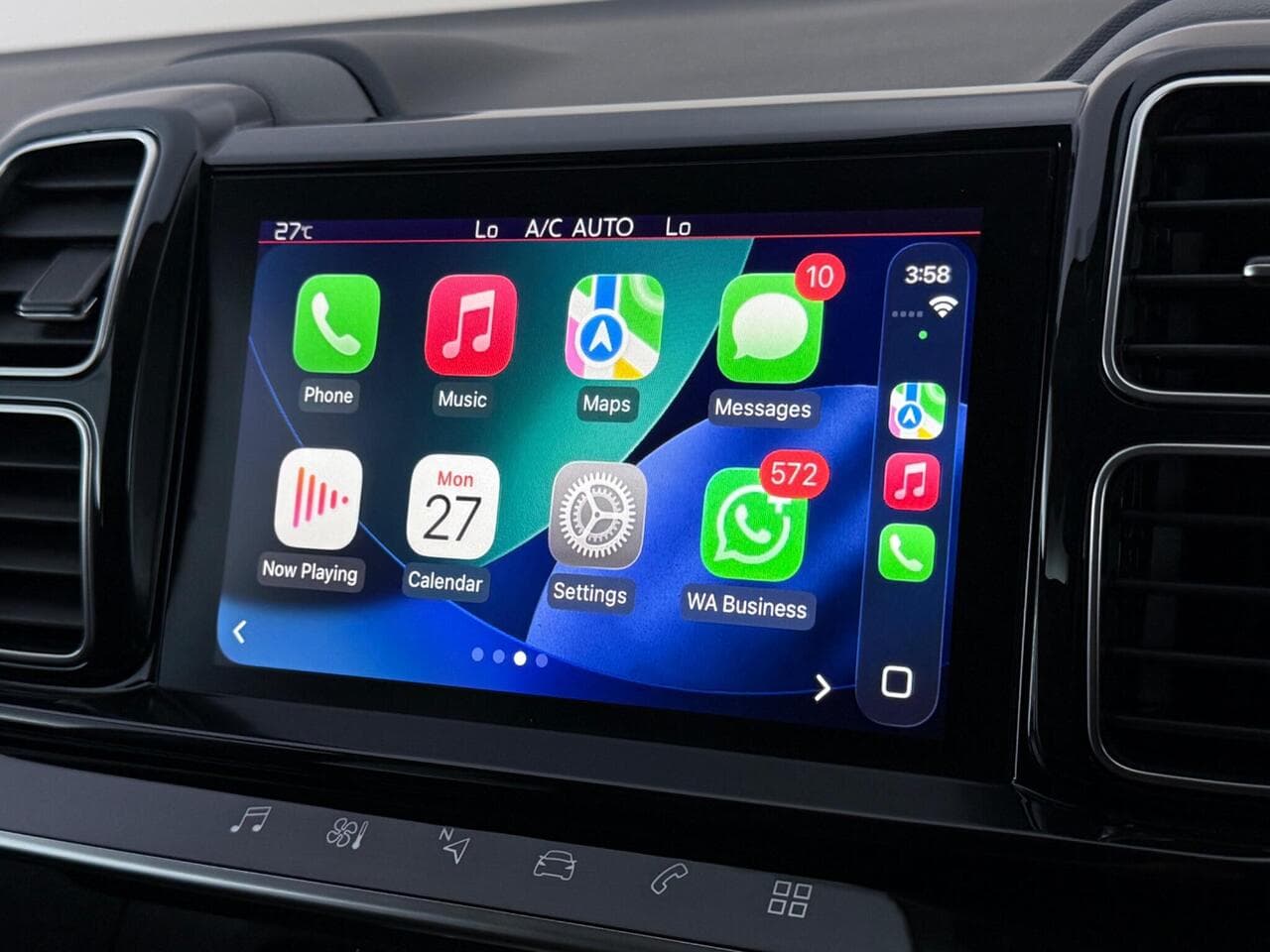 Citroen C5 Aircross thumbnail Infotainment System