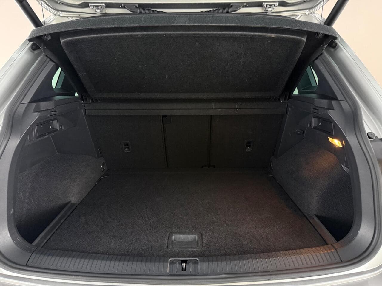 Volkswagen Tiguan thumbnail Boot