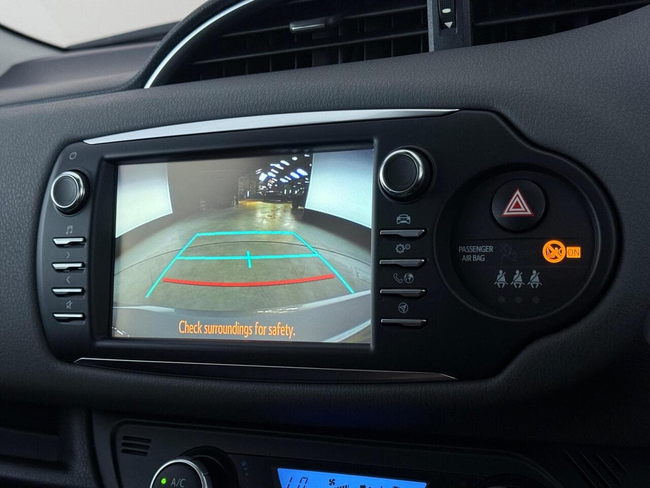 Toyota Yaris thumbnail Infotainment System