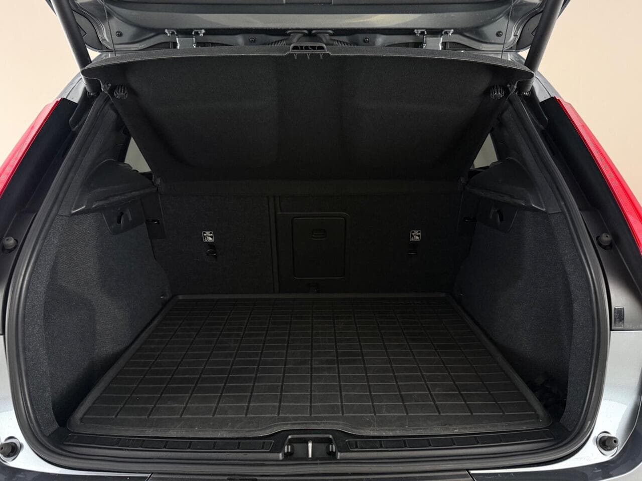 Volvo XC40 thumbnail Boot