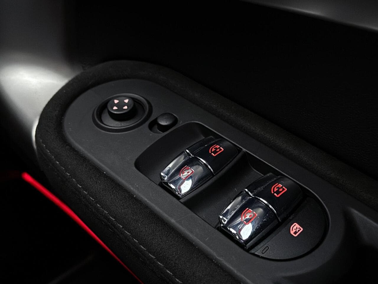 MINI Countryman thumbnail Misc Controls