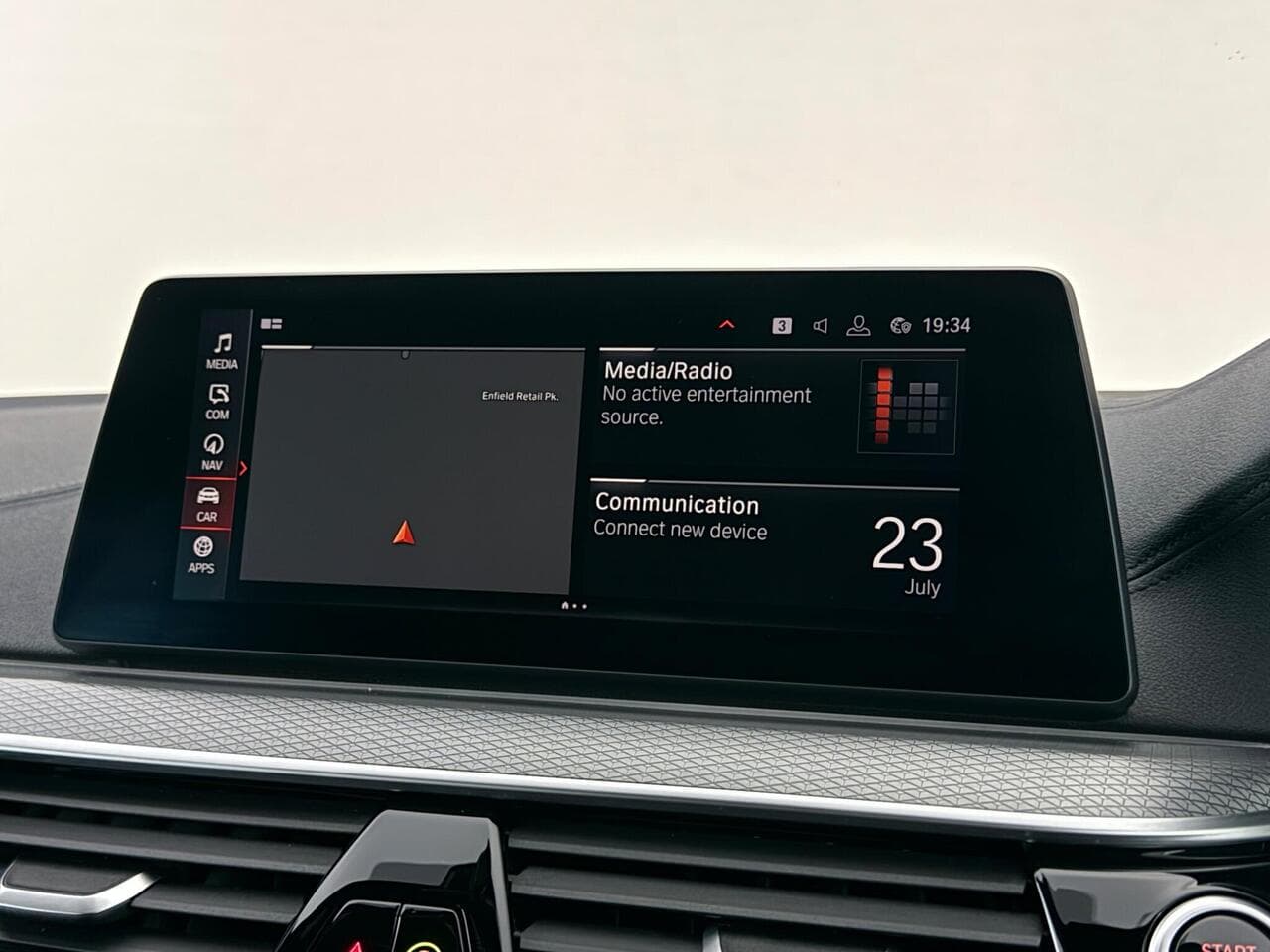 BMW 5 Series thumbnail Infotainment System
