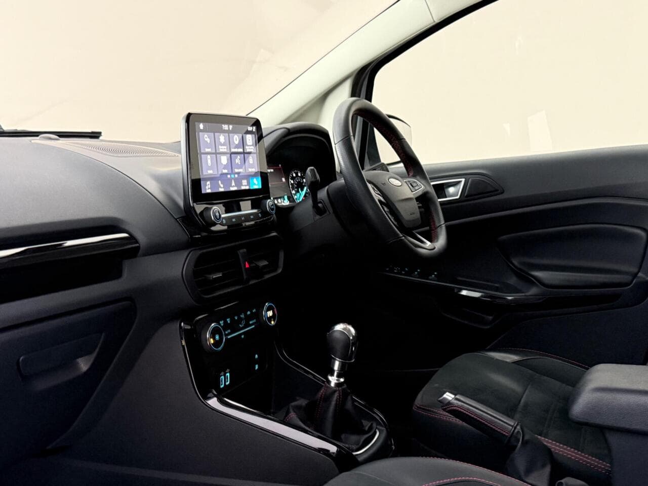 Ford EcoSport thumbnail Interior Front