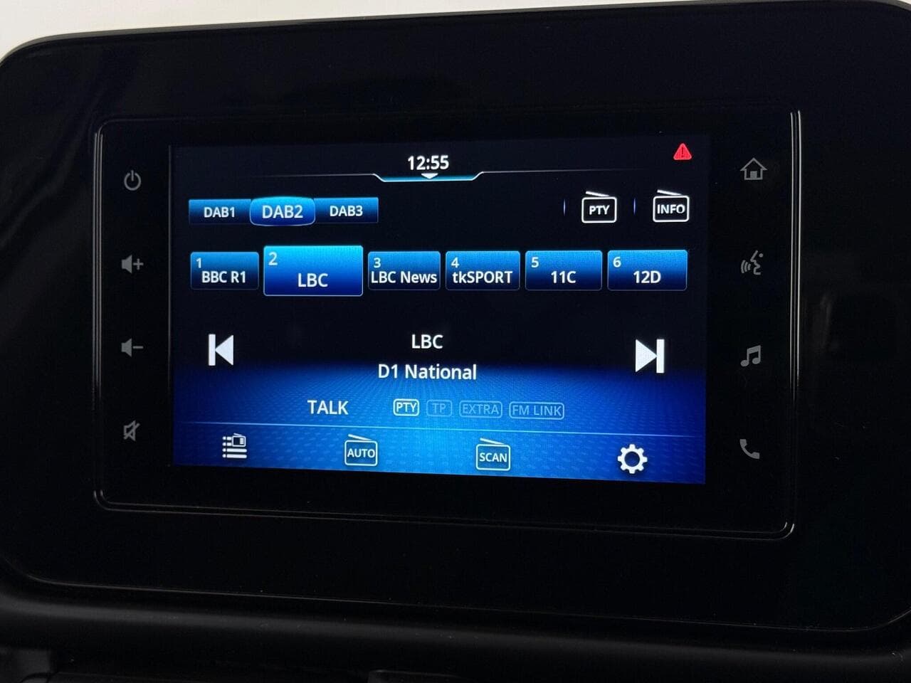 Suzuki S-Cross thumbnail Infotainment System