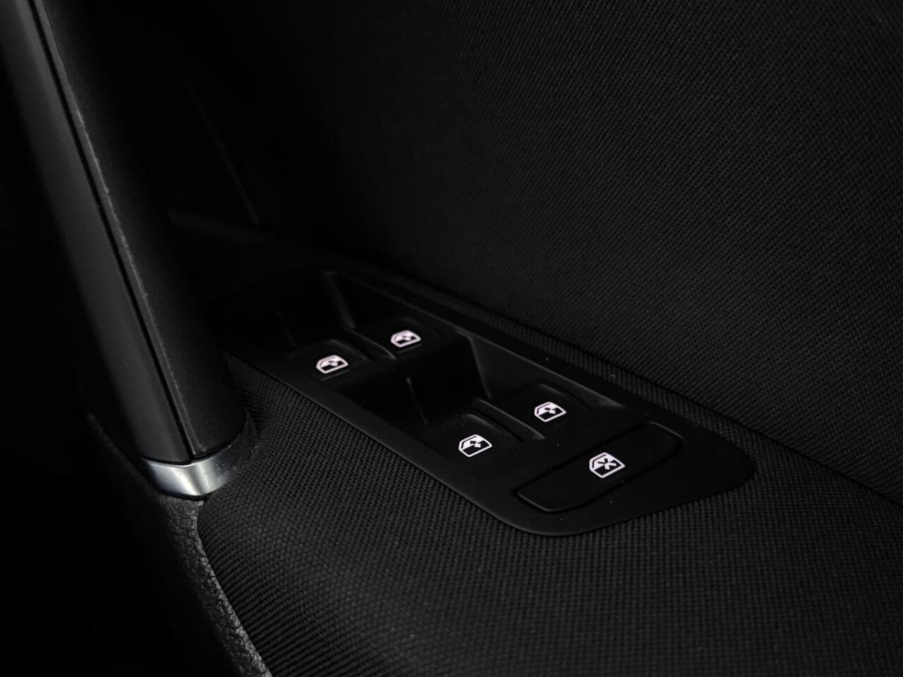 Volkswagen Golf thumbnail Misc Controls