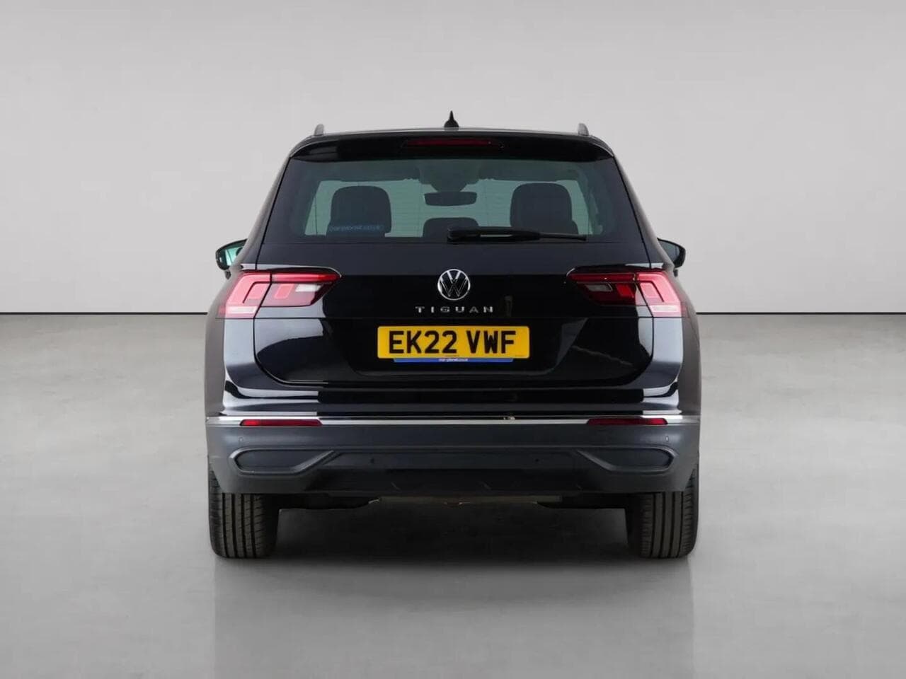 Volkswagen Tiguan thumbnail Rear