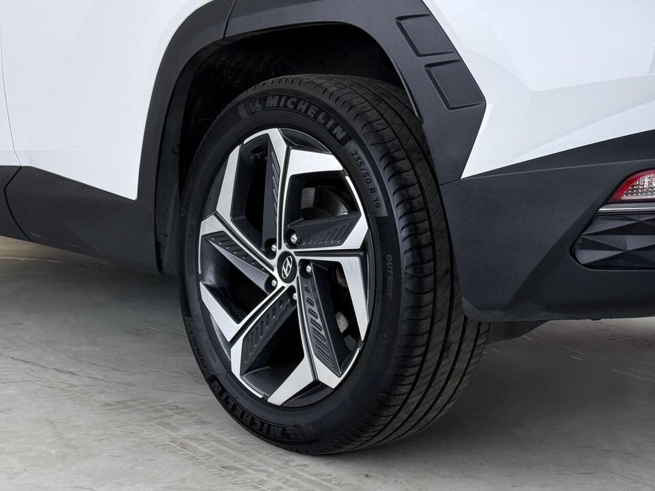 Hyundai TUCSON thumbnail Wheel
