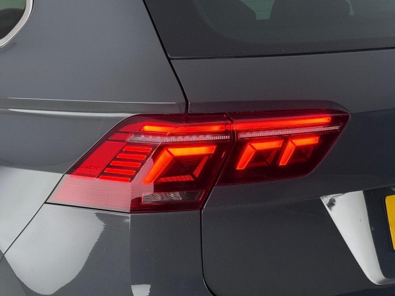 Volkswagen Tiguan thumbnail Lights Rear