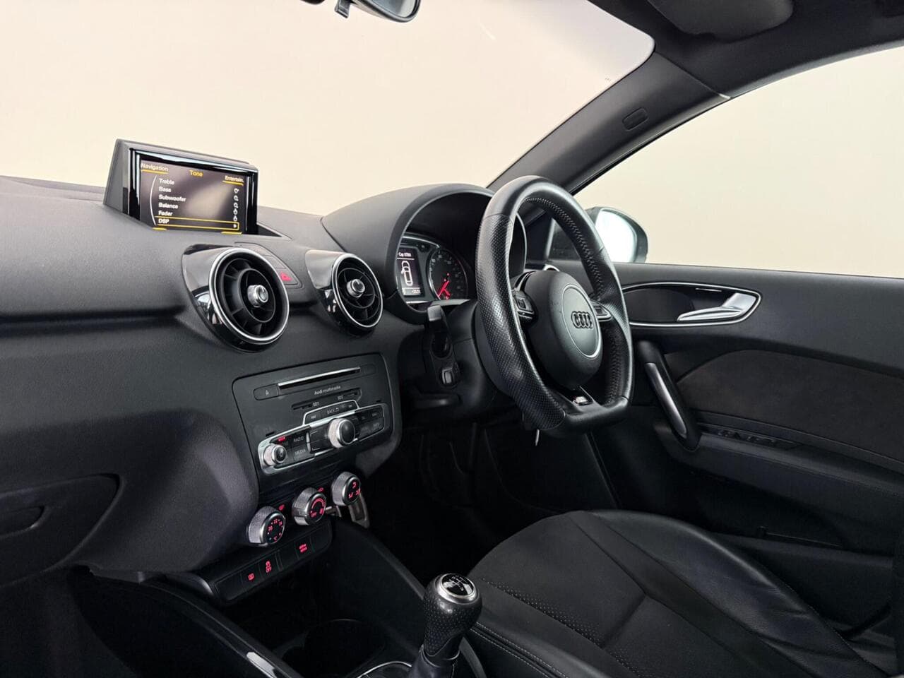 Audi A1 thumbnail Interior Front