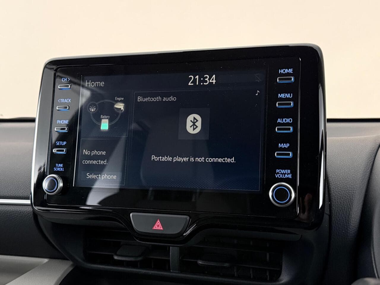 Toyota Yaris thumbnail Infotainment System