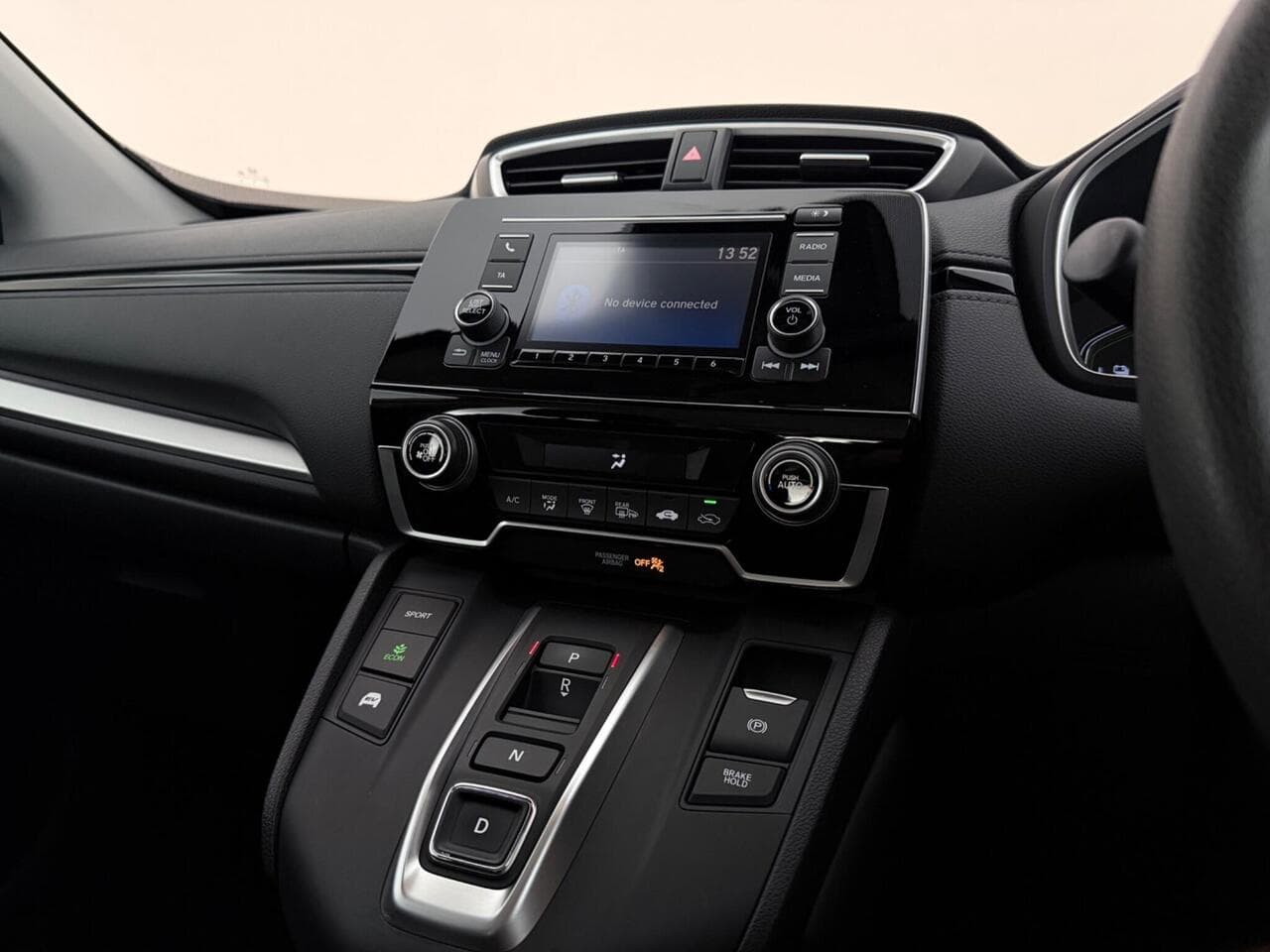 Honda CR-V thumbnail Interior Front