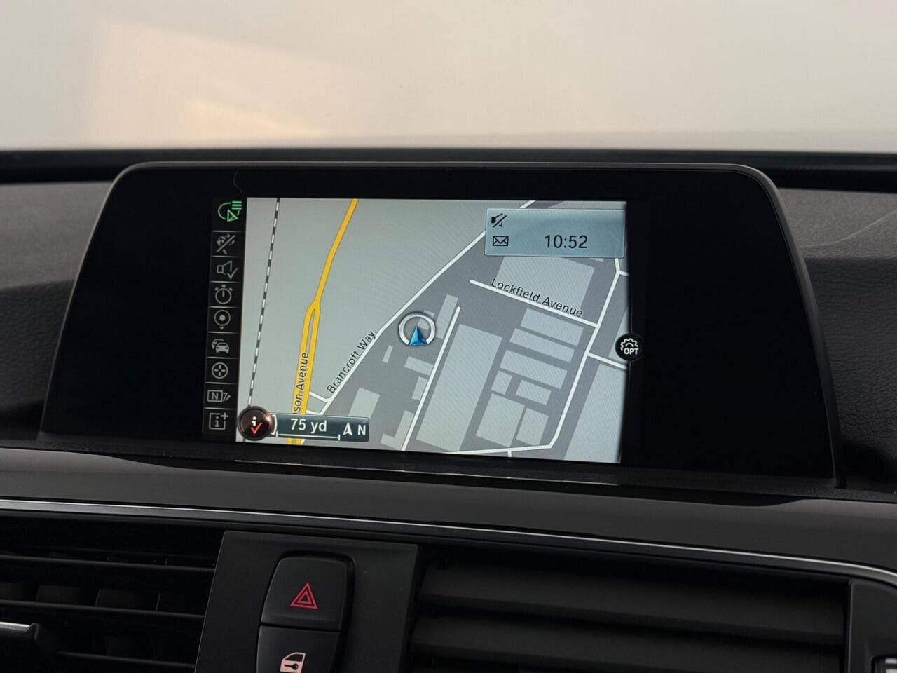 BMW 3 Series thumbnail Infotainment System