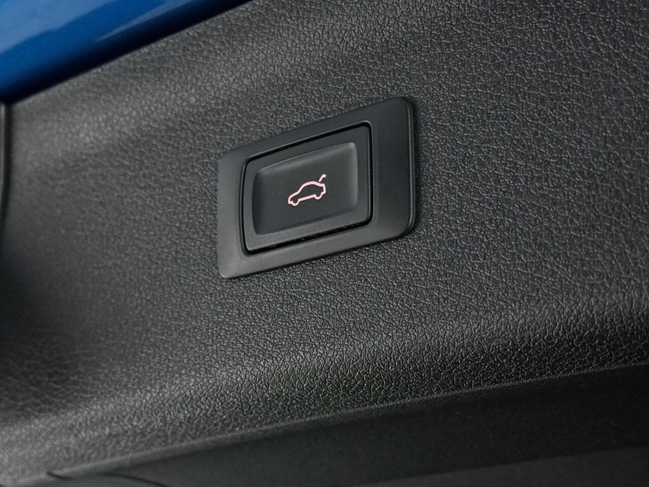 Audi Q3 thumbnail Misc Controls
