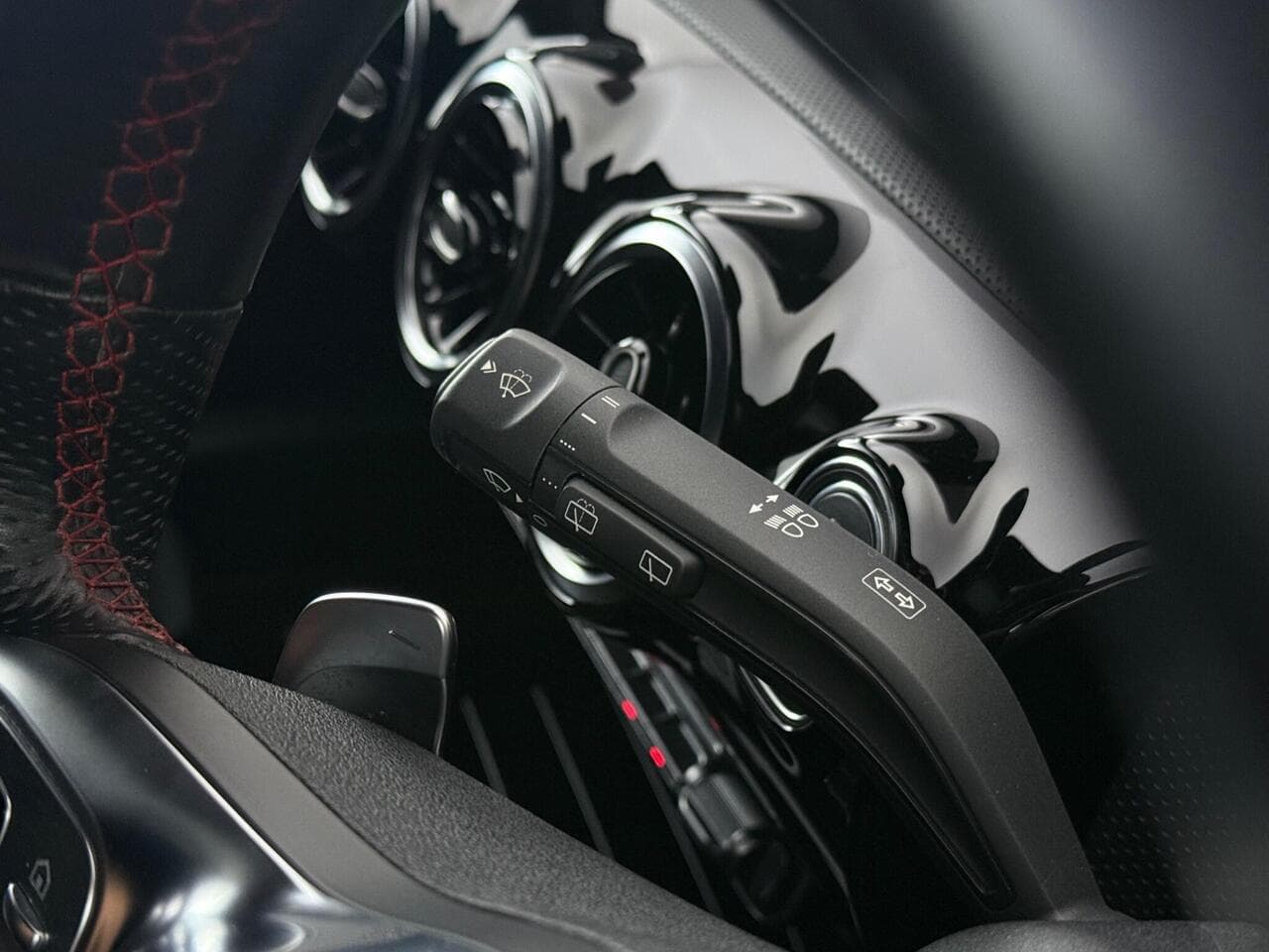 Mercedes-Benz A Class thumbnail Misc Controls