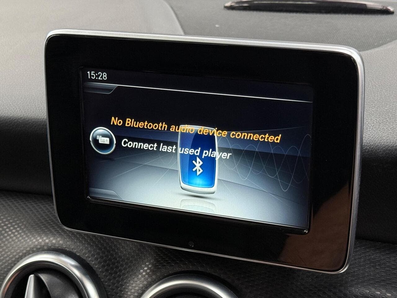 Mercedes-Benz A Class thumbnail Infotainment System