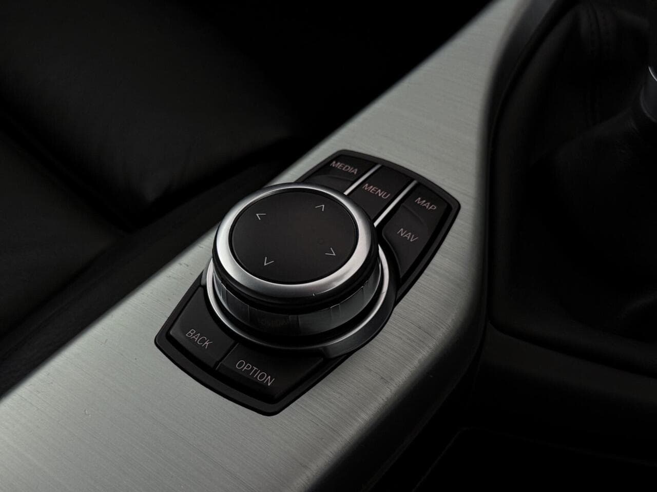 BMW 2 Series thumbnail Misc Controls
