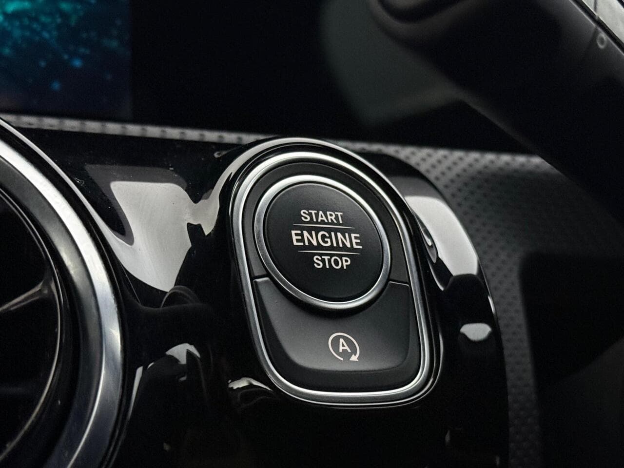 Mercedes-Benz CLA thumbnail Misc Controls