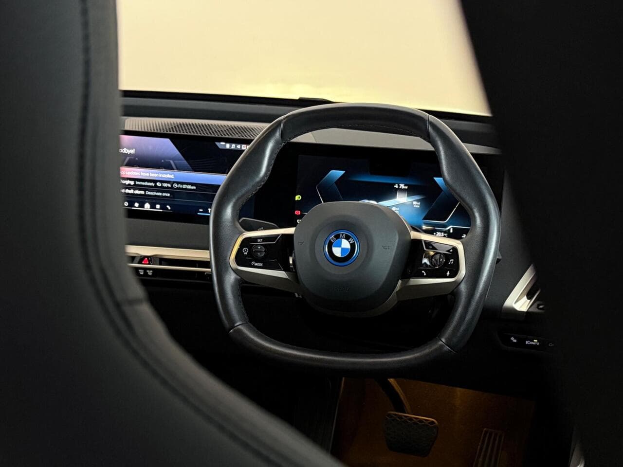 BMW iX thumbnail Inconclusive