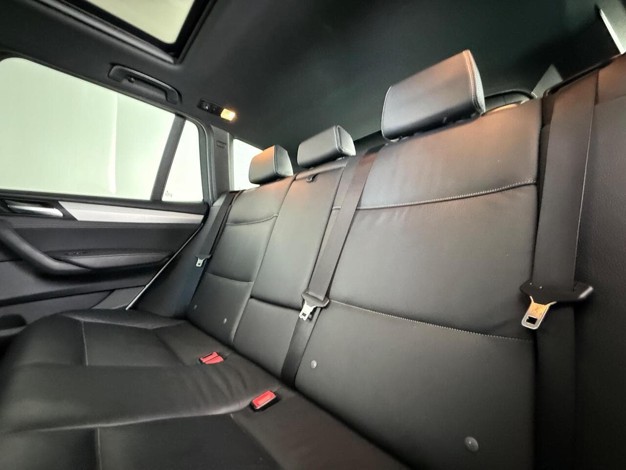 BMW X3 thumbnail Seats Rear