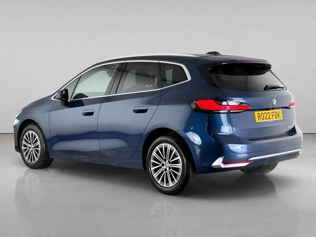 BMW 2 Series Active Tourer thumbnail Rear Left