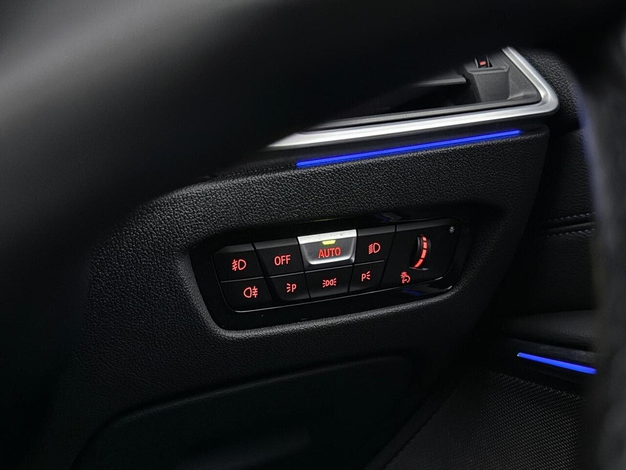 BMW 3 Series thumbnail Misc Controls