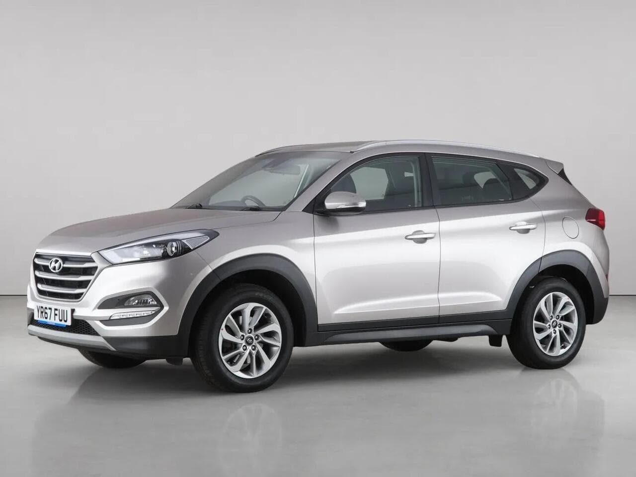 Hyundai TUCSON thumbnail Front Left