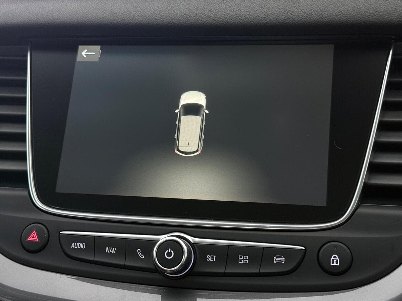 Vauxhall Grandland X thumbnail Infotainment System