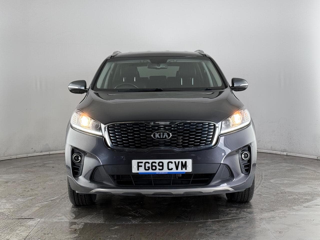 Kia Sorento thumbnail Front